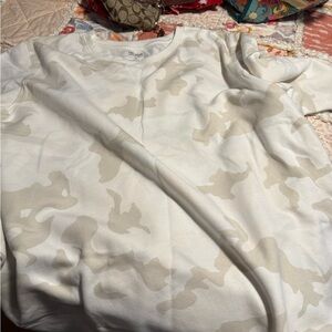 Tek Gear beige and Tan Fleece Sweatshirt 4X plus